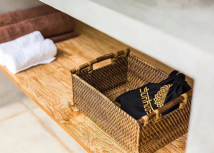 Гостевой дом Sunhouse, Mandala Village 4*