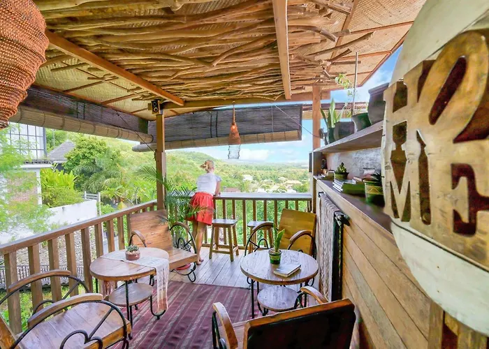 Гостевой дом Sunhouse, Mandala Village 4*